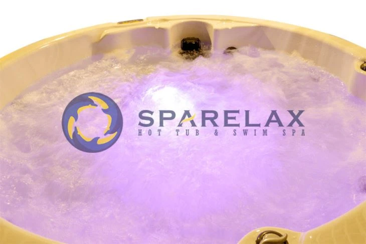 4-5 Person Unique Round Hot Tub